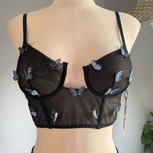 New trendy sheer fashion crop top with butterflies 3D black